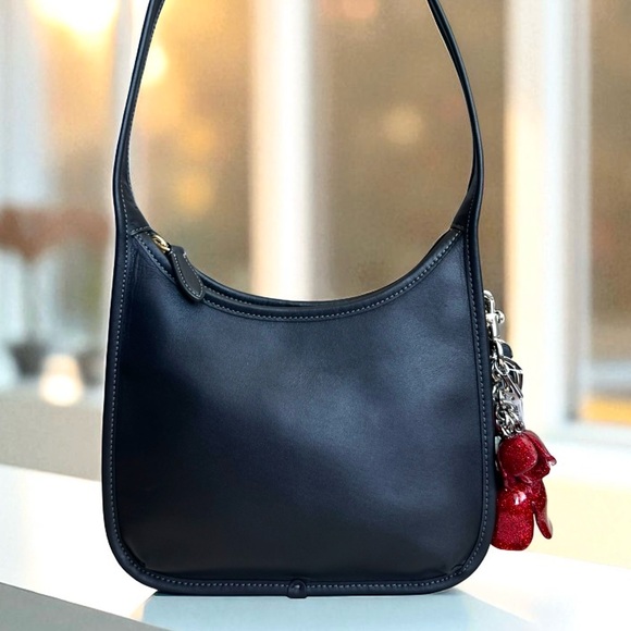 Coach Authentic Curve Zip Shoulder Bag Black with Gold Hardware With Rose Charm - Picture 2 of 14